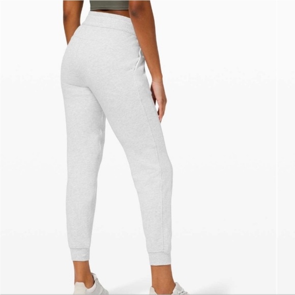 Lululemon Scuba High-Rise Jogger Heathered Core Ultra Light Grey Size 8 - Picture 2 of 10
